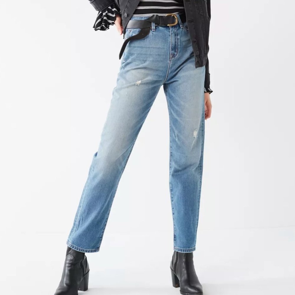 Urban Outfitters BDG Mom Jean - Vintage Wash
